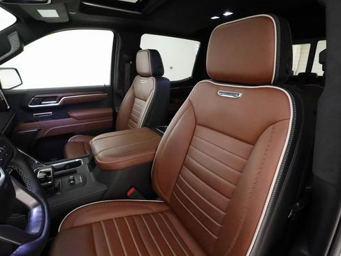 Used 2025 GMC Sierra 1500 Denali Ultimate image 11