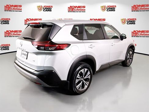Certified 2022 Nissan Rogue SV image 14