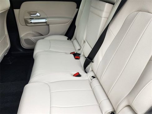 Certified 2025 Mercedes-Benz GLB 250 4MATIC image 12