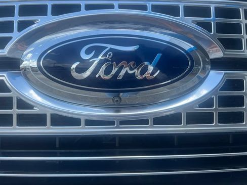 Used 2019 Ford F250 Platinum w/ Platinum Ultimate Package AWD/4WD image 7