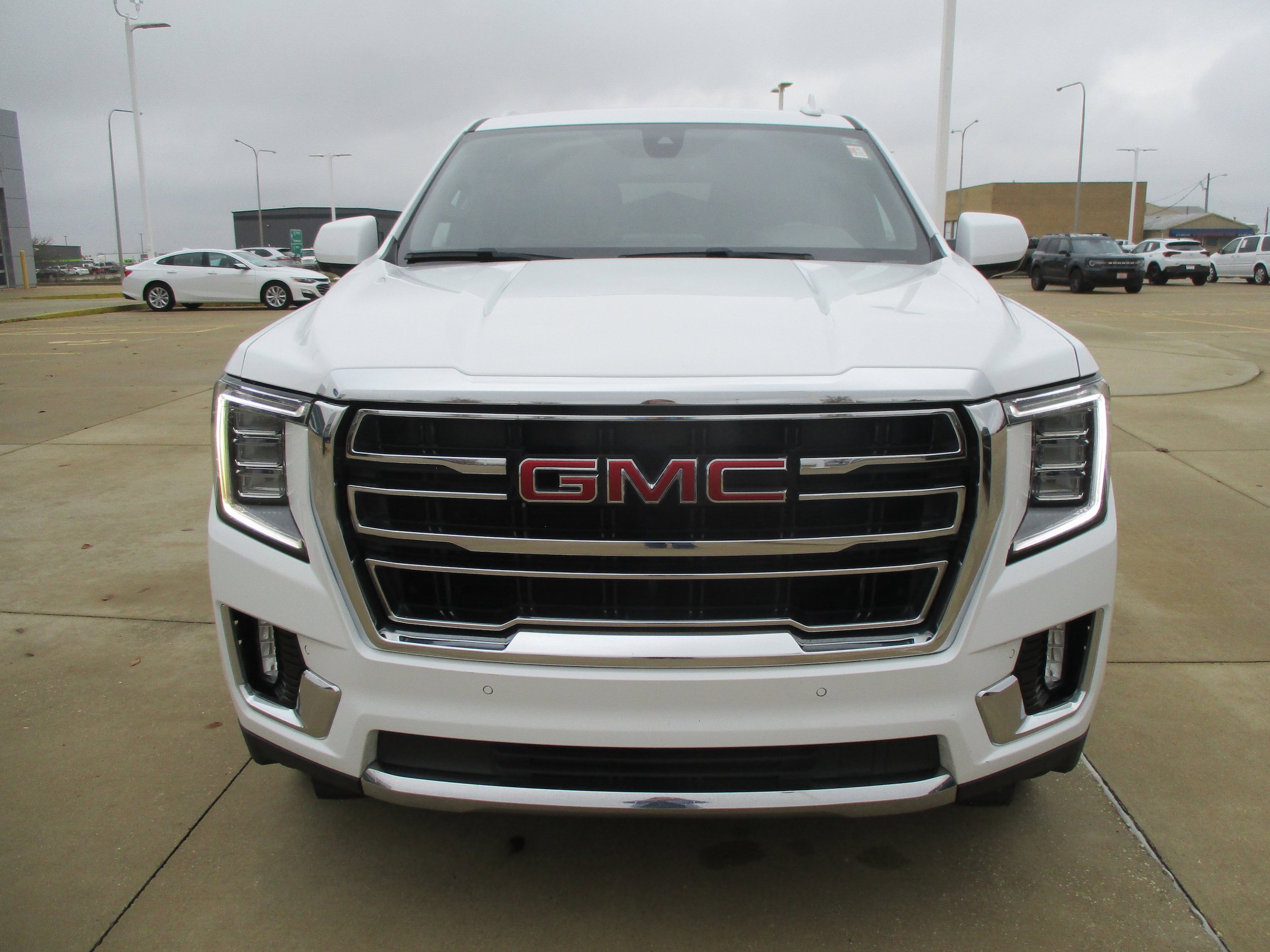 Used 2021 GMC Yukon SLT RWD image 9