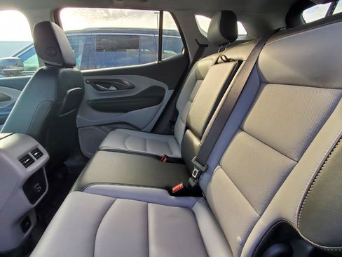 Used 2024 GMC Terrain SLT image 5