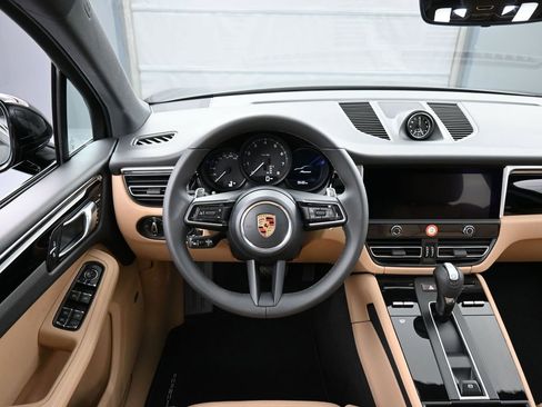 New 2026 Porsche Macan AWD/4WD image 17