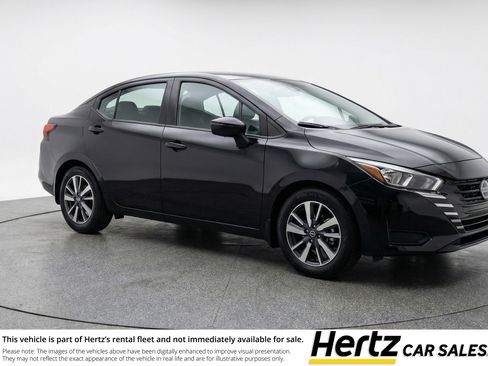 Used 2025 Nissan Versa SV image 1