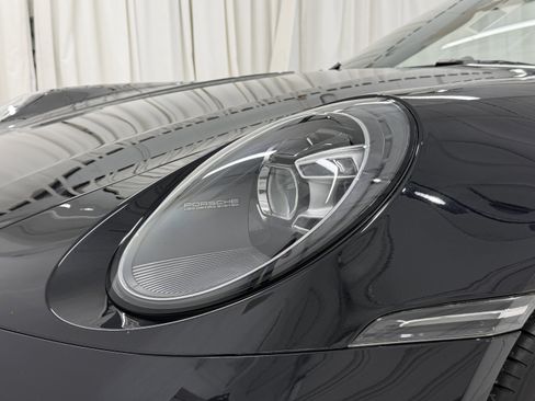 Certified 2022 Porsche 911 Turbo image 20