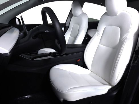 Used 2020 Tesla Model Y Long Range image 30