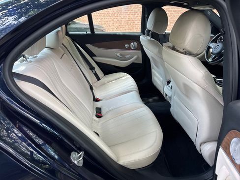 Used 2017 Mercedes-Benz E 300 4MATIC image 33