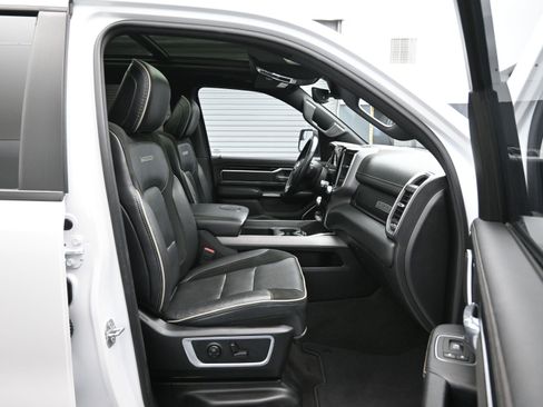 Used 2021 RAM 1500 Laramie image 12