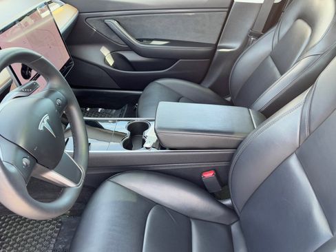 Used 2019 Tesla Model 3 Standard Range Plus image 17