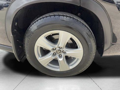 Used 2020 Toyota Highlander L image 69