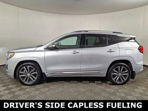 Used 2018 GMC Terrain Denali image 2