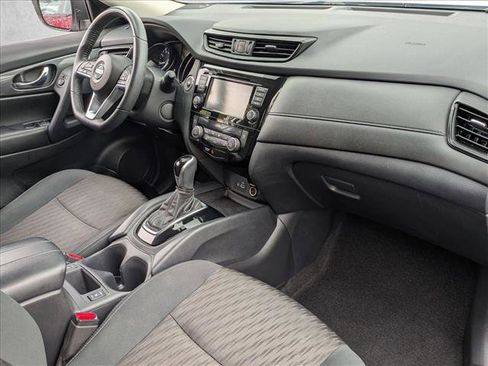 Used 2020 Nissan Rogue SV image 21