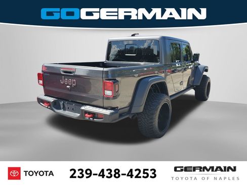 Used 2023 Jeep Gladiator Rubicon AWD/4WD image 10