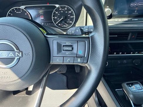 Used 2023 Nissan Rogue SV AWD/4WD image 19