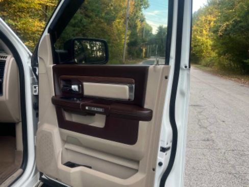 Used 2016 RAM 2500 Laramie w/ Snow Chief Group image 15