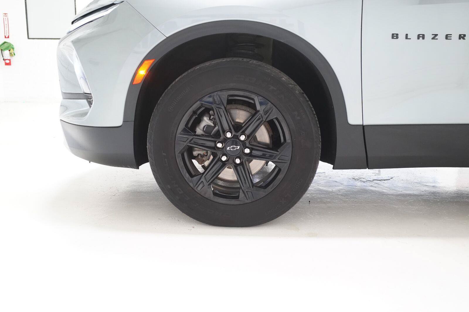 Used 2024 Chevrolet Blazer LT w/ Convenience Package FWD image 31