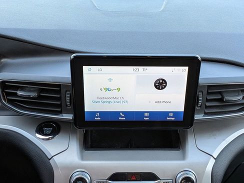 Used 2023 Ford Explorer XLT w/ Equipment Group 202A AWD/4WD image 8