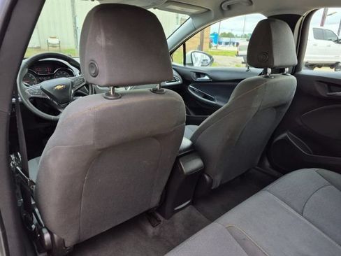 Used 2019 Chevrolet Cruze Sedan FWD image 12