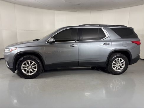 Used 2020 Chevrolet Traverse LT image 6