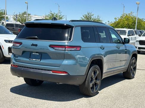 New 2026 Jeep Grand Cherokee L Limited w/ Limited Altitude Package AWD/4WD image 7