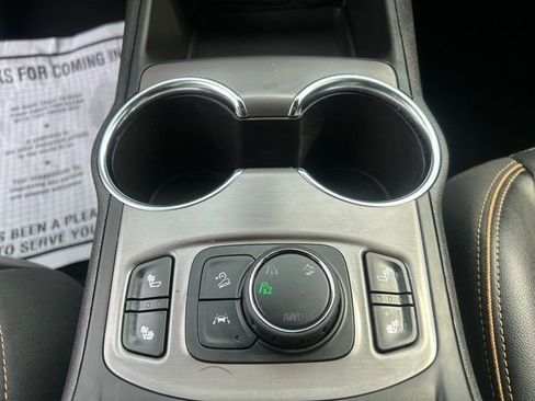 Used 2022 GMC Terrain AT4 image 14