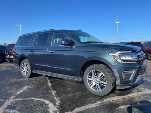 Used 2024 Ford Expedition Max Limited AWD/4WD image 2