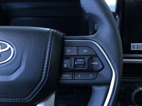 New 2026 Toyota 4Runner Limited AWD/4WD image 18