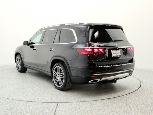 Used 2025 Mercedes-Benz GLS 450 4MATIC image 7