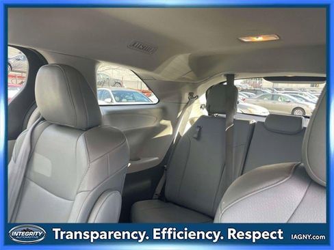 Certified 2021 Toyota Sienna XLE image 13