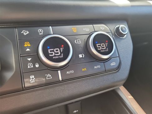 Used 2020 Land Rover Defender 110 X image 23