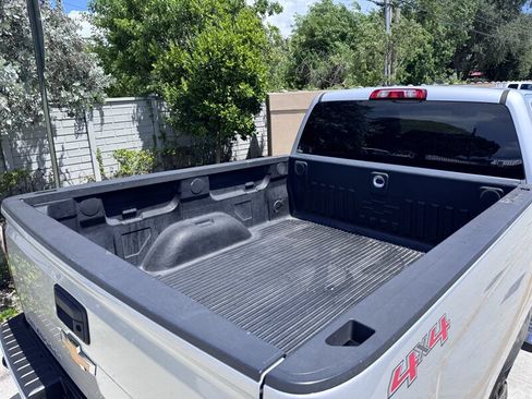 Used 2018 Chevrolet Silverado 1500 LT AWD/4WD image 18