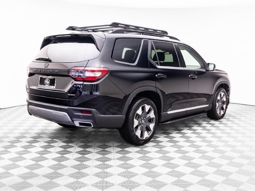 New 2026 Honda Pilot Touring image 6