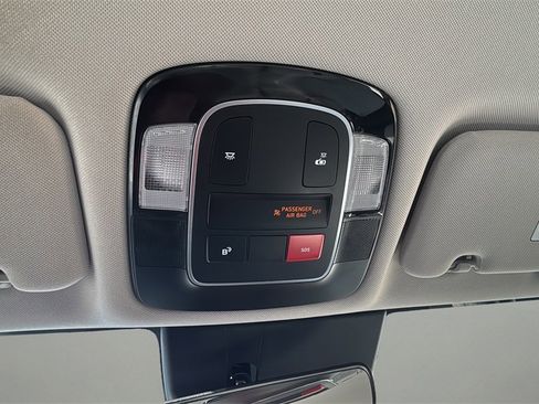 Certified 2025 Hyundai Sonata SE image 28