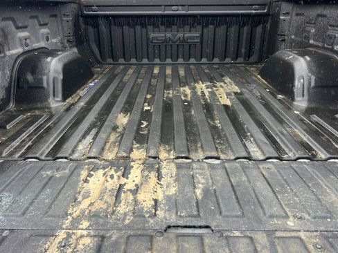 Used 2024 GMC Sierra 1500 SLT w/ SLT Premium Plus Package image 17