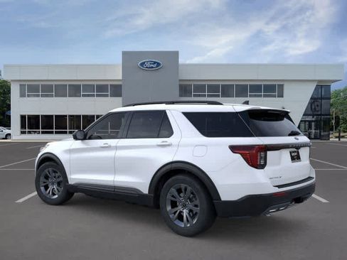 New 2026 Ford Explorer Active w/ Active Comfort Package image 4