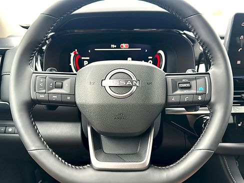 New 2026 Nissan Pathfinder SL FWD image 18