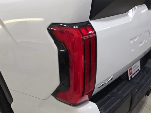 Certified 2025 Toyota Tundra SR5 AWD/4WD image 36