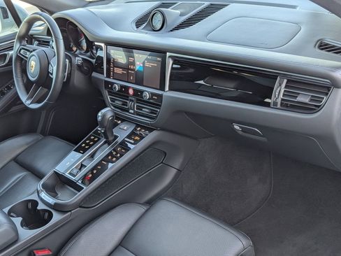 Certified 2023 Porsche Macan S image 13
