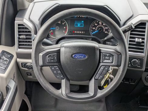 Used 2015 Ford F150 XLT image 13