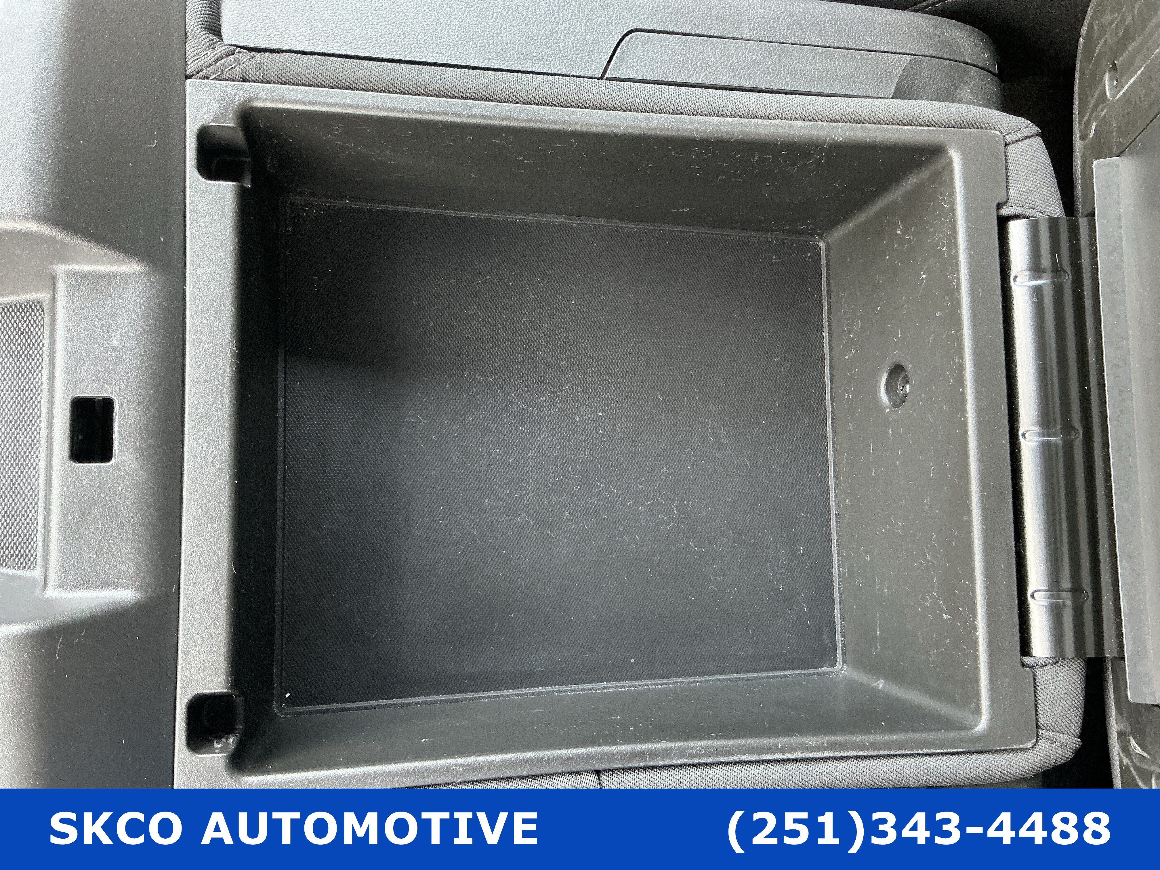 Used 2023 Chevrolet Silverado 1500 LT AWD/4WD image 25