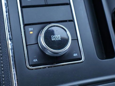 Certified 2024 Ford Expedition Max XLT image 8