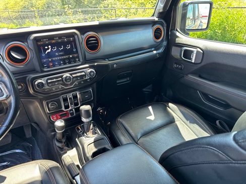 Used 2021 Jeep Gladiator Mojave w/ Uconnect 4C Nav & Sound Group AWD/4WD image 10