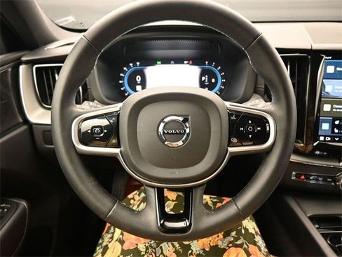 Used 2023 Volvo XC60 B5 Ultimate w/ Climate Package image 24