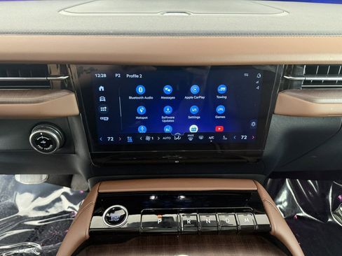 Used 2025 Lincoln Navigator L Reserve image 23