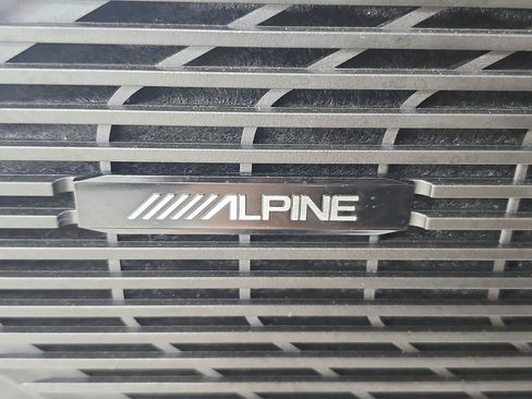 Used 2025 Jeep Wagoneer 2WD image 35