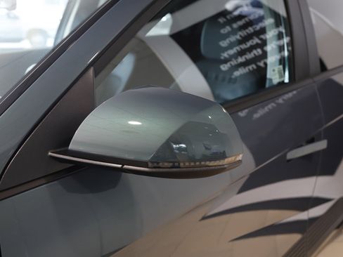 New 2025 Hyundai Ioniq 5 SEL image 10