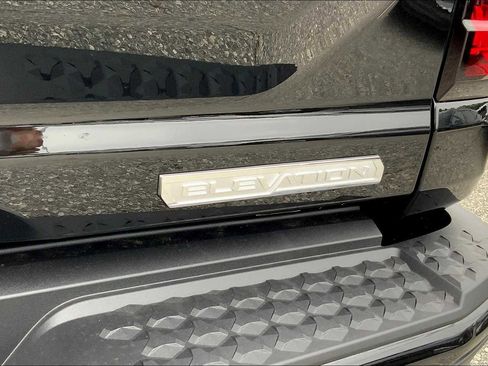 New 2026 GMC Canyon Elevation w/ Convenience Package image 15