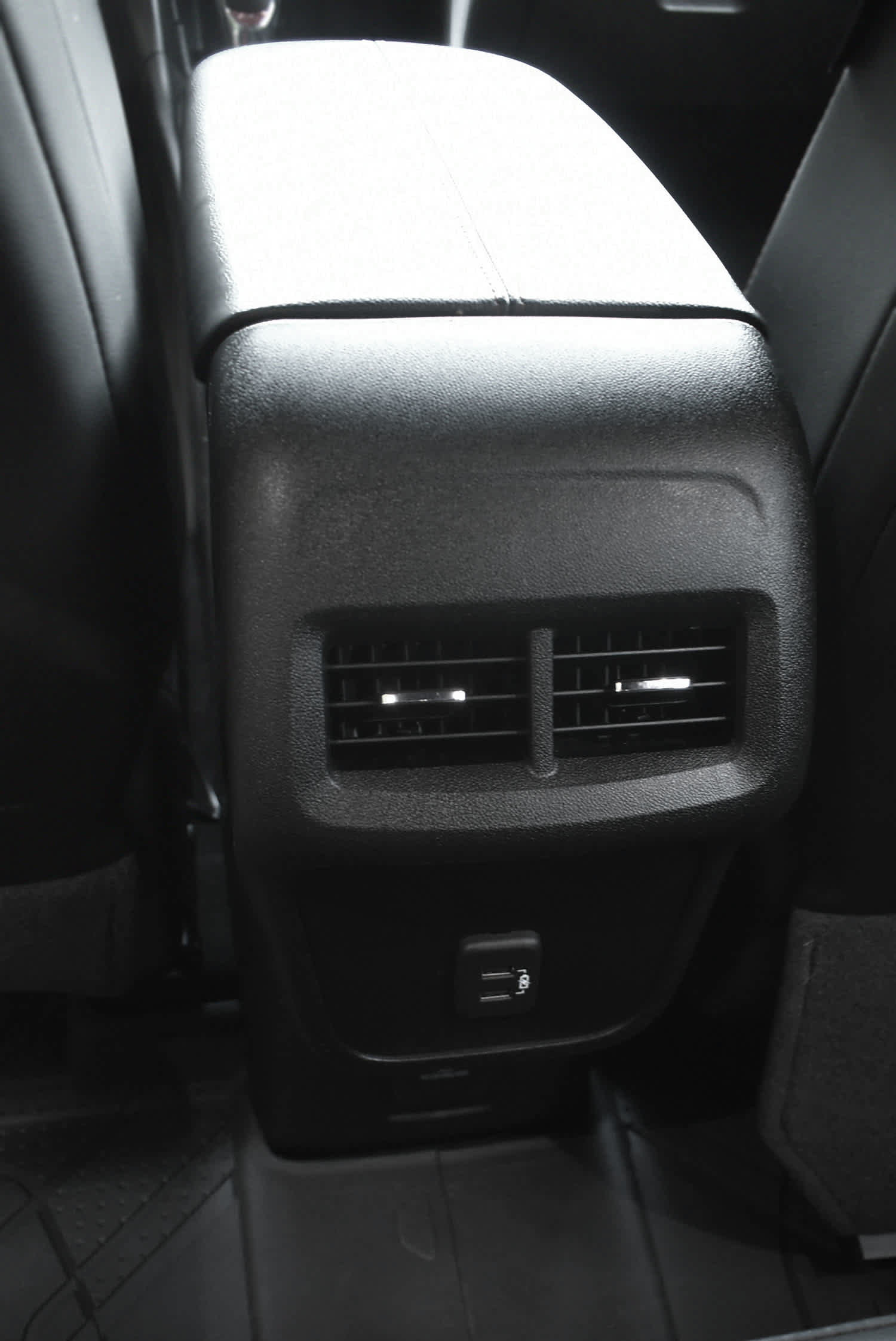 Used 2024 Chevrolet Equinox RS w/ RS Leather Package AWD/4WD image 10