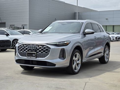 Certified 2025 Audi Q5 Premium Plus w/ Premium Plus image 6