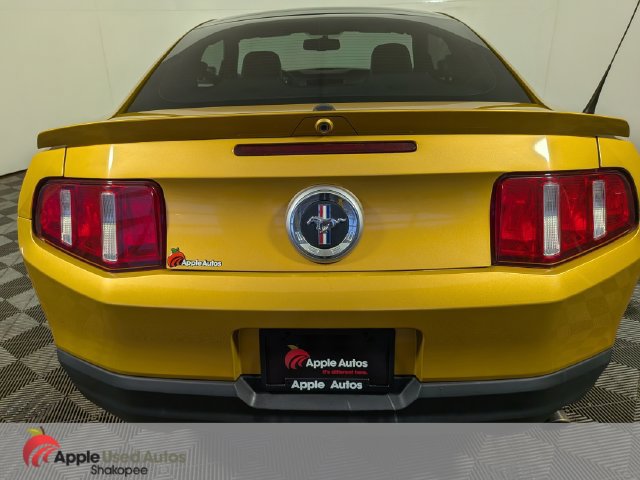 Used 2010 Ford Mustang Coupe RWD image 6